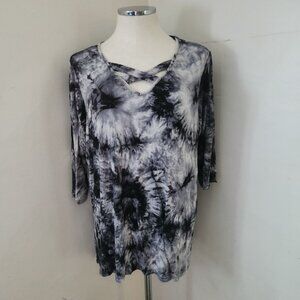 Kim & Cami Black and Gray Tie-Dye Tunic